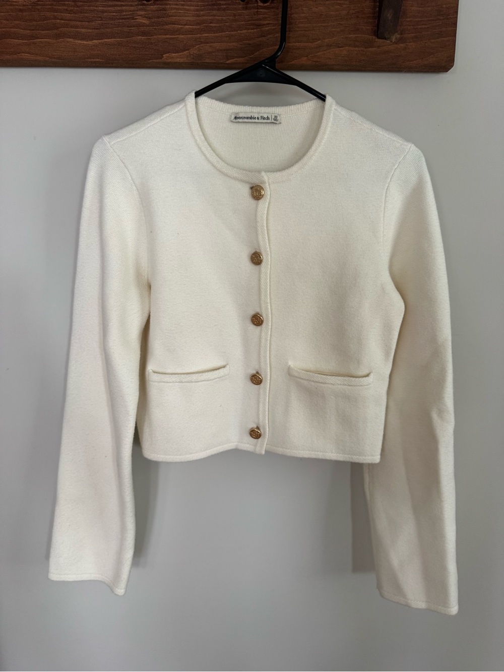 Abercrombie & Fitch Cream Button-Front Cropped Cardigan